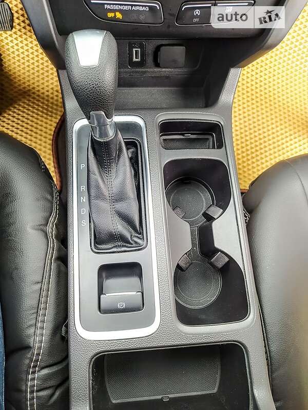 Внедорожник / Кроссовер Ford Escape 2016 в Киеве фото 13 Внедорожник / Кроссовер Ford Escape 2016 в Киеве