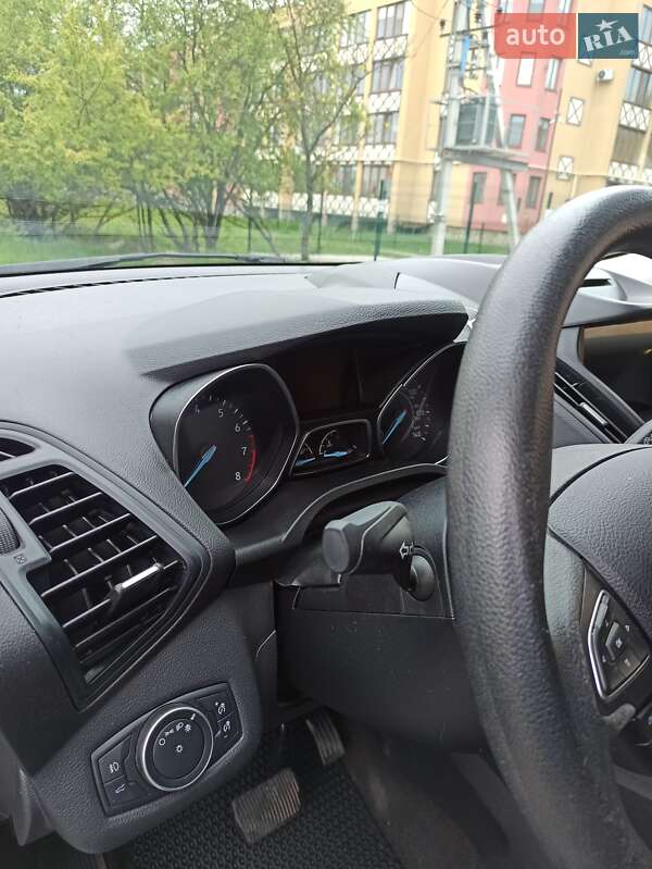 Внедорожник / Кроссовер Ford Escape 2018 в Ковеле