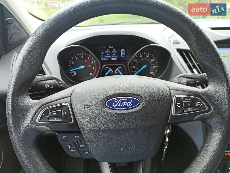 Внедорожник / Кроссовер Ford Escape 2018 в Ковеле