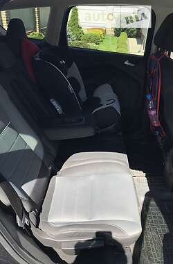 Внедорожник / Кроссовер Ford Escape 2014 в 