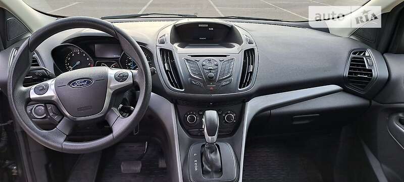 Внедорожник / Кроссовер Ford Escape 2015 в Кривом Роге