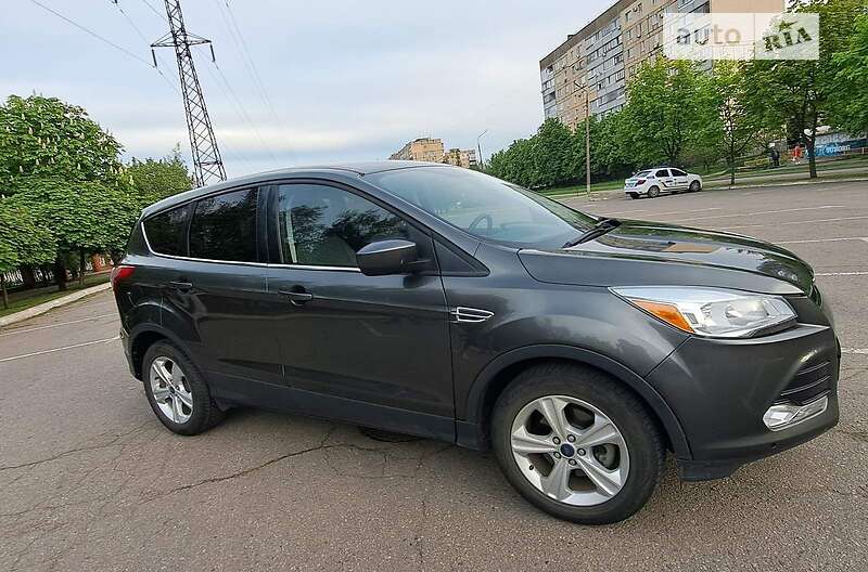 Внедорожник / Кроссовер Ford Escape 2015 в Кривом Роге