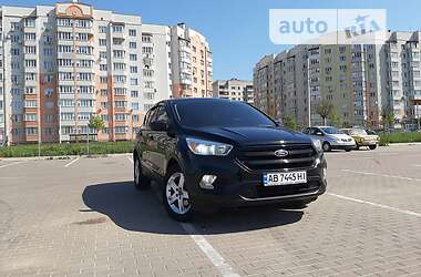 Позашляховик / Кросовер Ford Escape 2016 в Вінниці