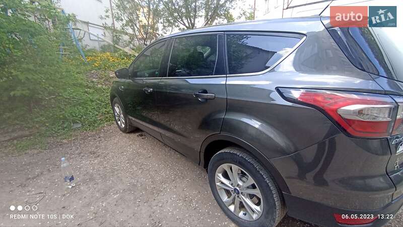 Внедорожник / Кроссовер Ford Escape 2017 в Тернополе