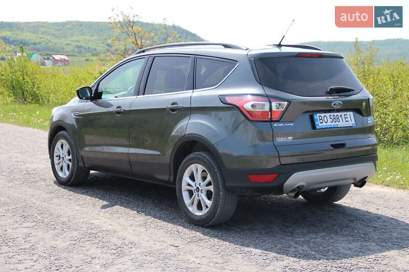 Позашляховик / Кросовер Ford Escape 2017 в Кременці
