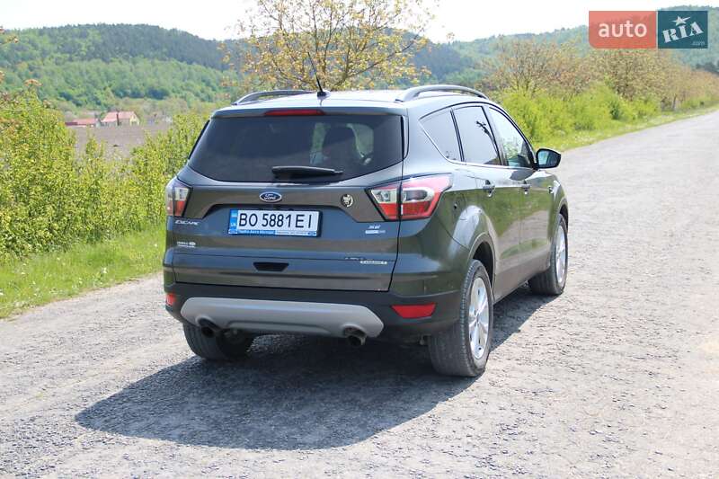 Позашляховик / Кросовер Ford Escape 2017 в Кременці
