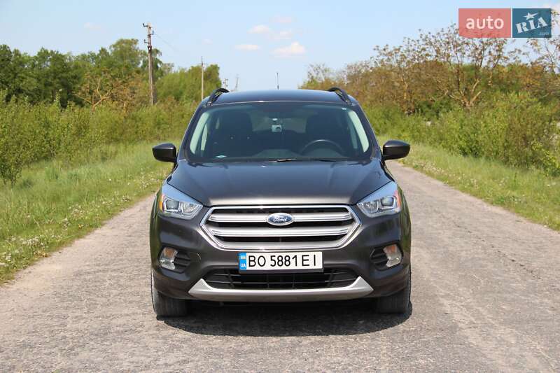 Позашляховик / Кросовер Ford Escape 2017 в Кременці