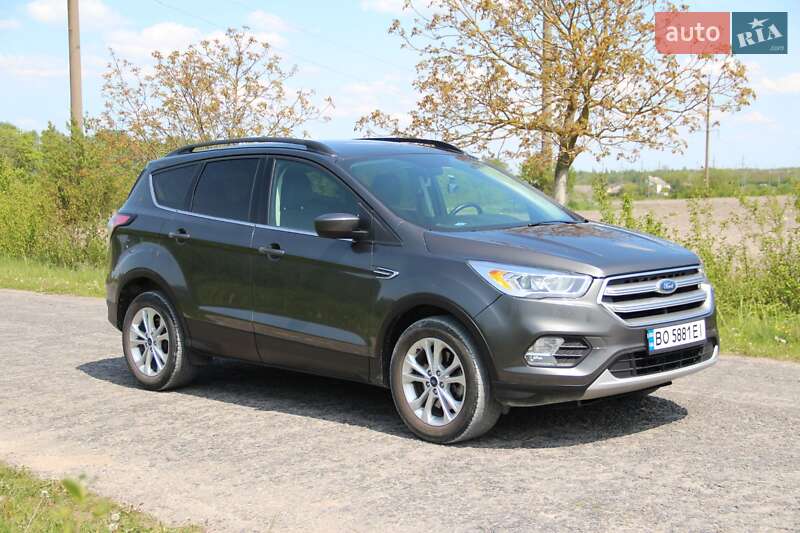 Позашляховик / Кросовер Ford Escape 2017 в Кременці