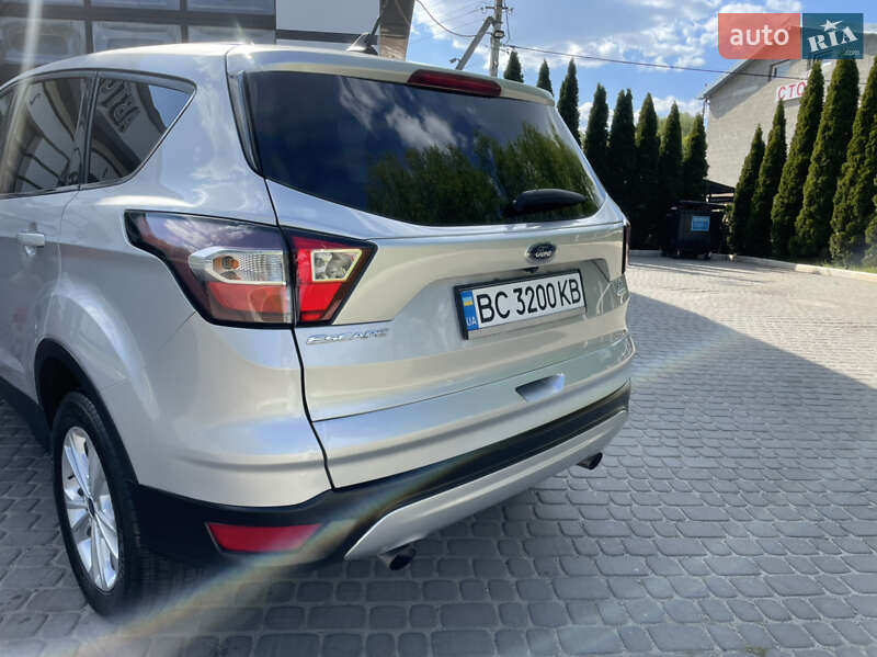 Позашляховик / Кросовер Ford Escape 2019 в Львові