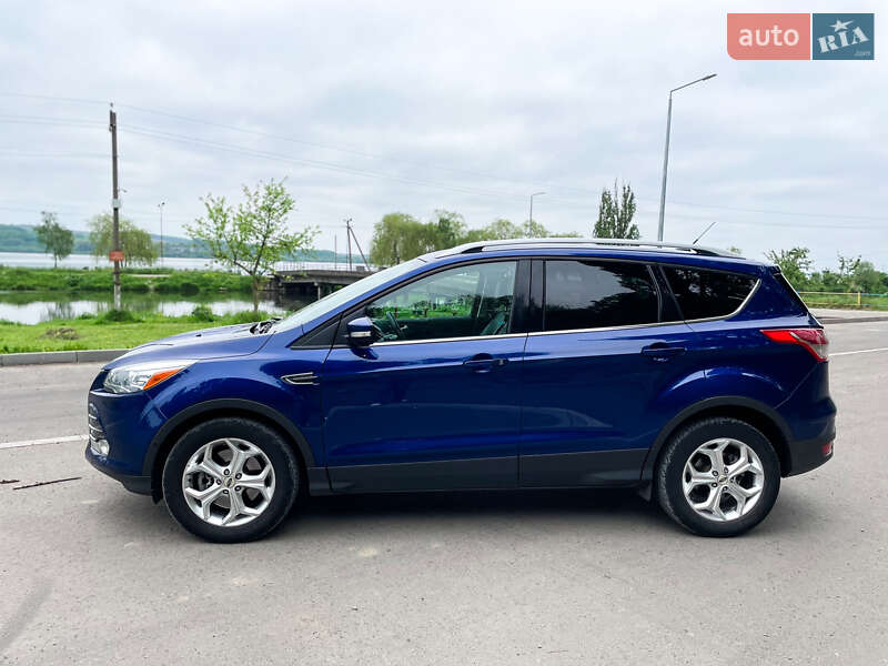 Позашляховик / Кросовер Ford Escape 2015 в Бурштині