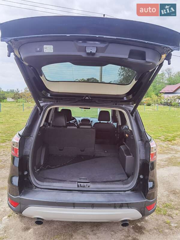 Внедорожник / Кроссовер Ford Escape 2017 в Яворове