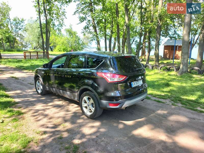 Внедорожник / Кроссовер Ford Escape 2015 в Черкассах