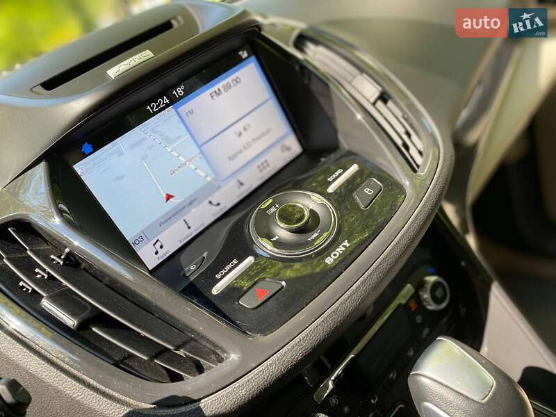 Внедорожник / Кроссовер Ford Escape 2015 в Нововолынске