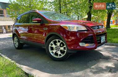 Внедорожник / Кроссовер Ford Escape 2015 в 