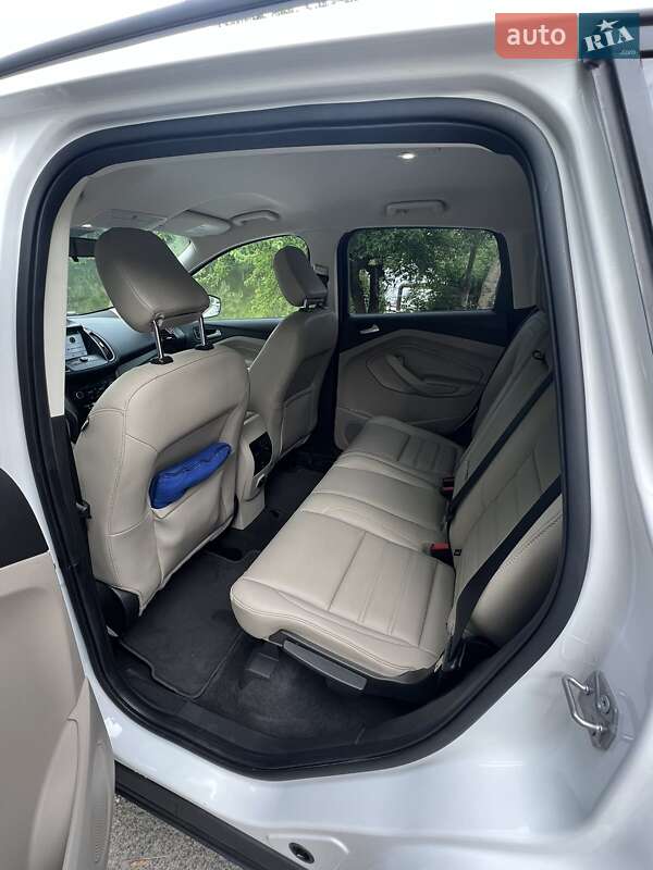 Внедорожник / Кроссовер Ford Escape 2019 в Шепетовке