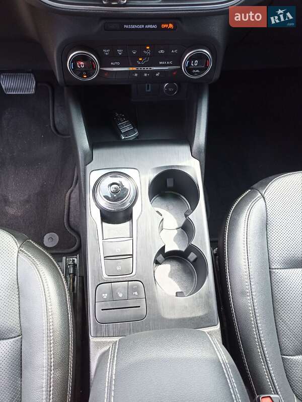 Позашляховик / Кросовер Ford Escape 2020 в Львові