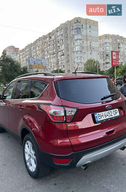 Внедорожник / Кроссовер Ford Escape 2017 в 