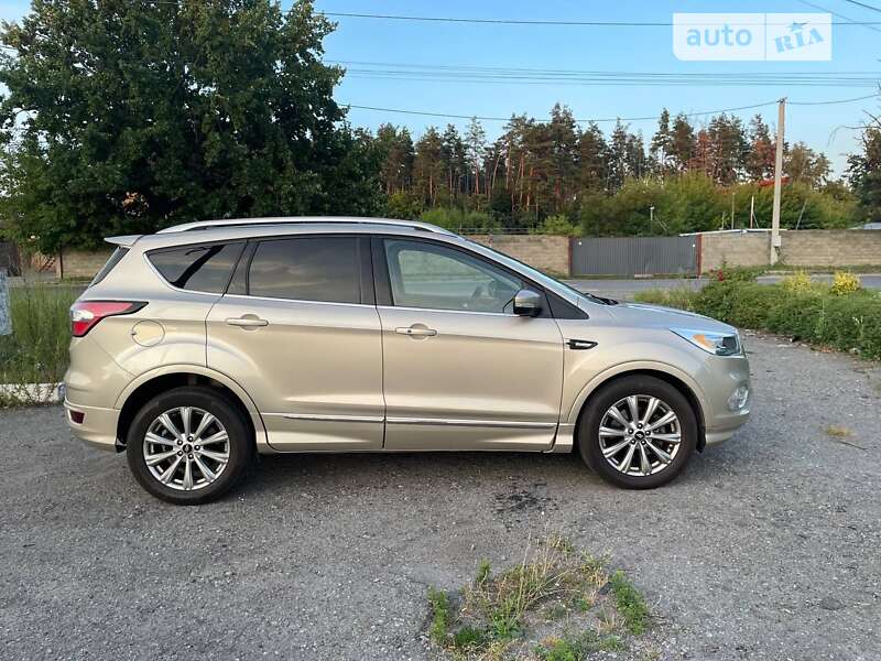 Позашляховик / Кросовер Ford Escape 2016 в Києві