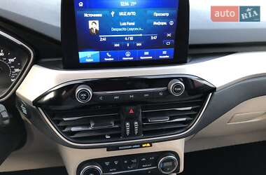 Позашляховик / Кросовер Ford Escape 2020 в Тернополі