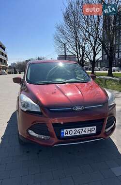 Внедорожник / Кроссовер Ford Escape 2015 в 