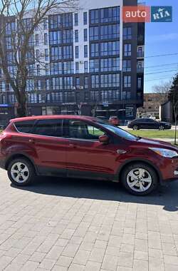 Внедорожник / Кроссовер Ford Escape 2015 в 