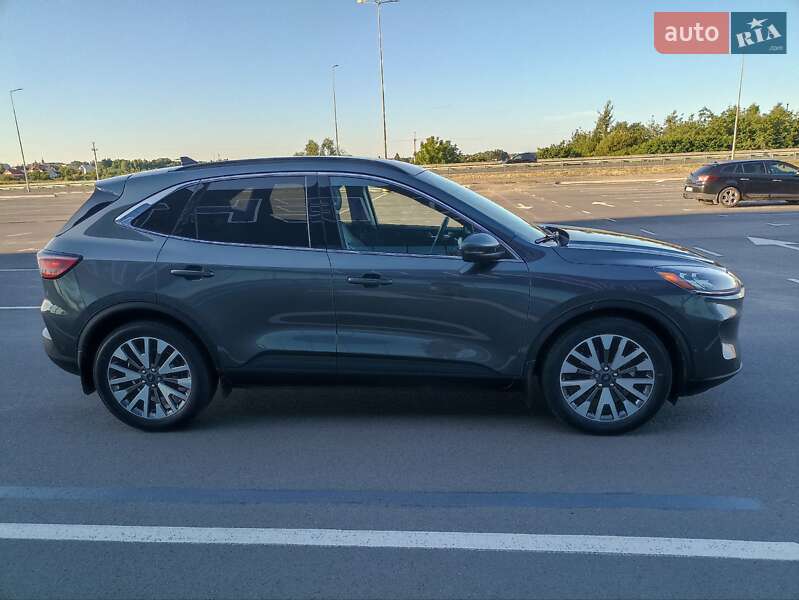 Позашляховик / Кросовер Ford Escape 2020 в Львові