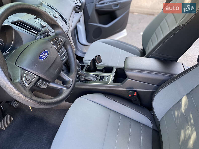 Позашляховик / Кросовер Ford Escape 2016 в Кривому Розі