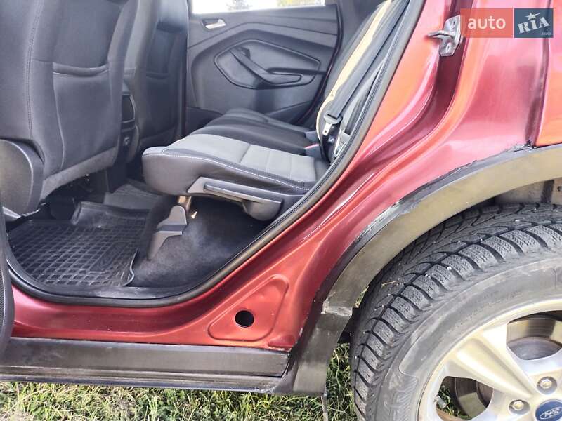 Внедорожник / Кроссовер Ford Escape 2016 в Шептицькому