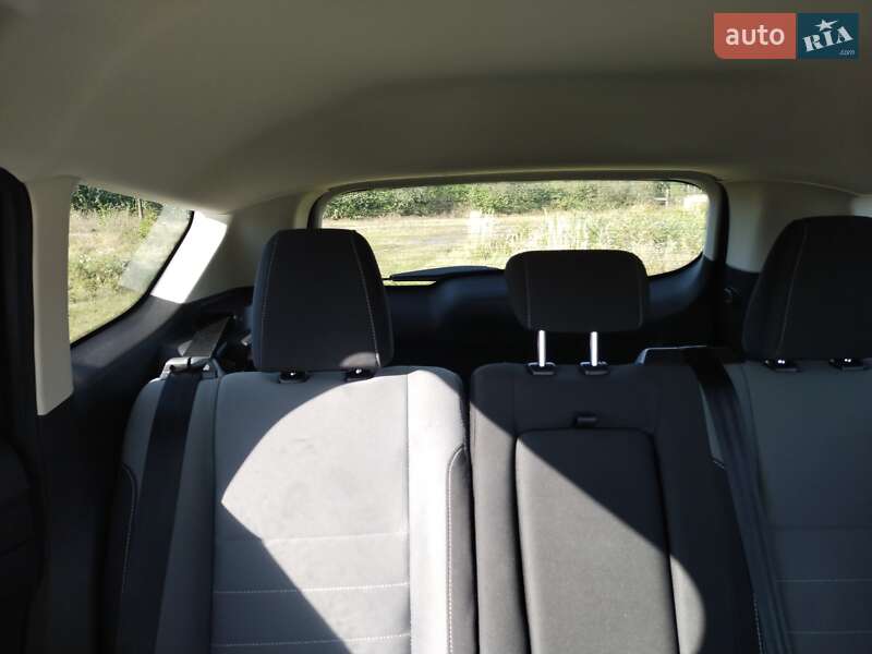 Внедорожник / Кроссовер Ford Escape 2016 в Шептицькому