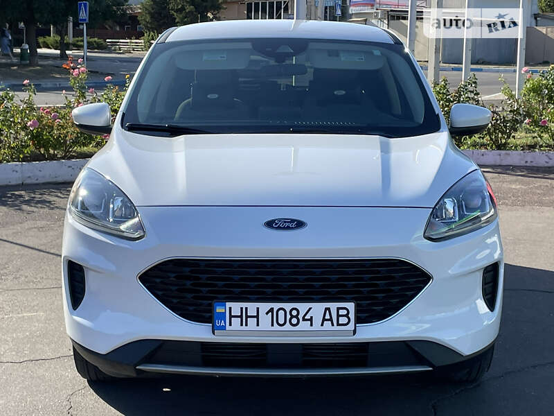 Внедорожник / Кроссовер Ford Escape 2019 в Южном