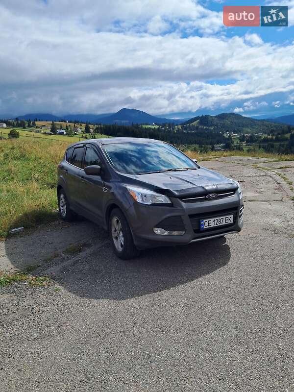 Внедорожник / Кроссовер Ford Escape 2015 в Черновцах