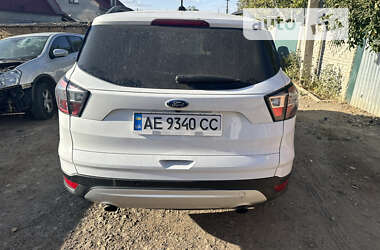 Внедорожник / Кроссовер Ford Escape 2017 в 