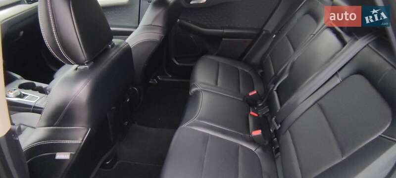 Позашляховик / Кросовер Ford Escape 2020 в Львові