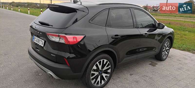 Позашляховик / Кросовер Ford Escape 2020 в Львові