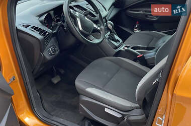 Внедорожник / Кроссовер Ford Escape 2015 в 