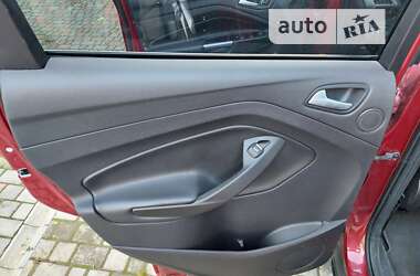 Внедорожник / Кроссовер Ford Escape 2015 в 