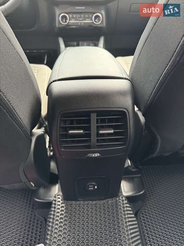 Позашляховик / Кросовер Ford Escape 2022 в Івано-Франківську