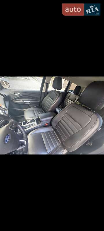 Внедорожник / Кроссовер Ford Escape 2016 в Киеве