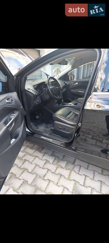 Внедорожник / Кроссовер Ford Escape 2016 в Киеве