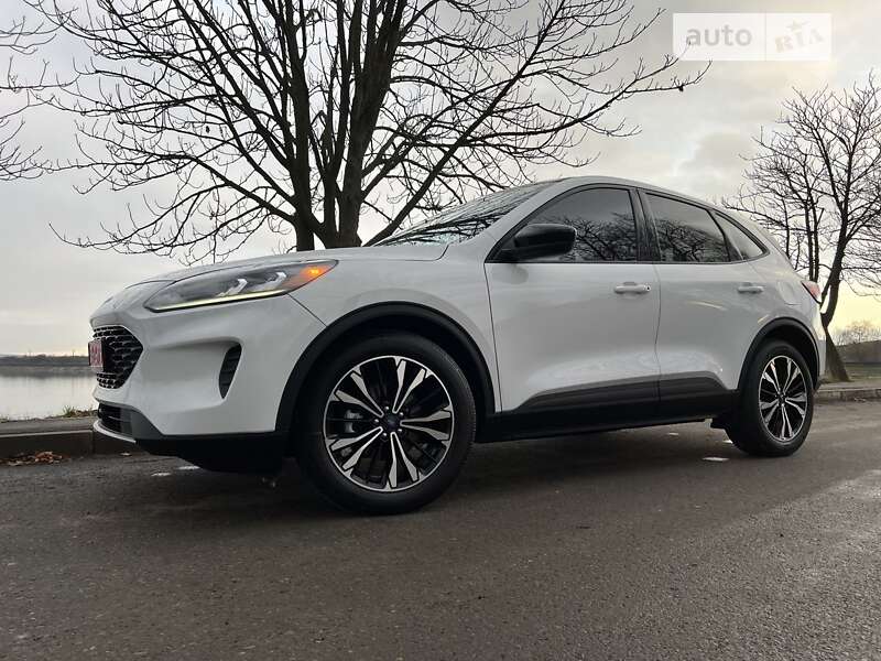 Внедорожник / Кроссовер Ford Escape 2022 в Рогатине