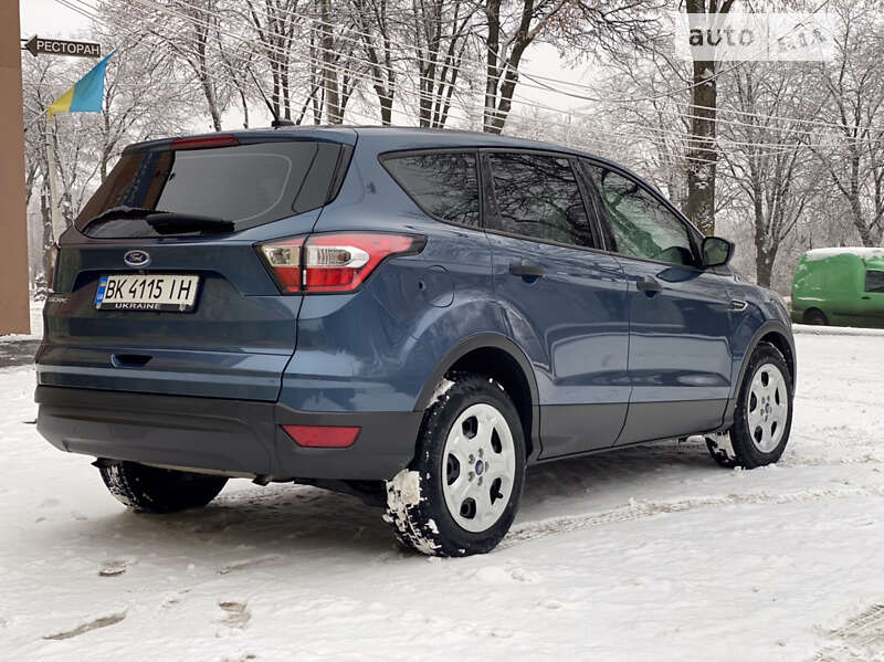Внедорожник / Кроссовер Ford Escape 2018 в Ровно