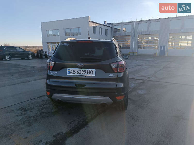 Внедорожник / Кроссовер Ford Escape 2017 в Виннице