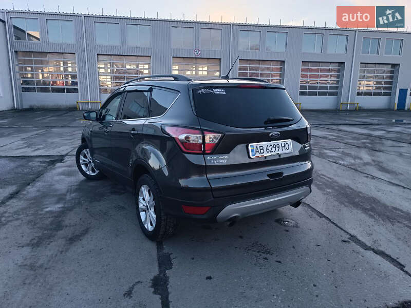 Внедорожник / Кроссовер Ford Escape 2017 в Виннице