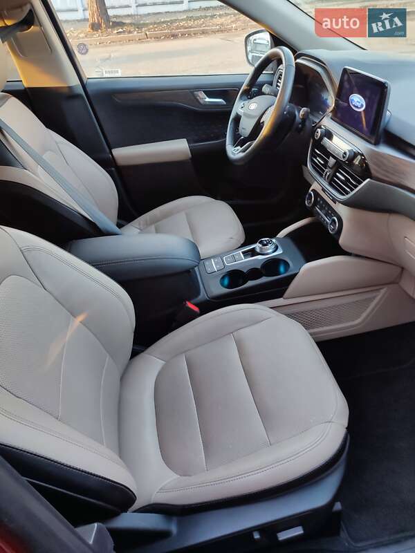Позашляховик / Кросовер Ford Escape 2020 в Києві