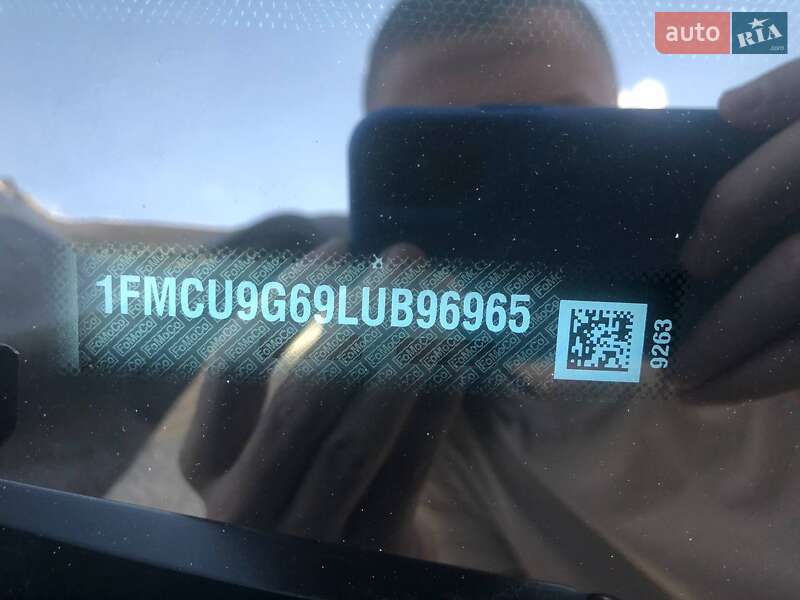 Внедорожник / Кроссовер Ford Escape 2020 в Стрые