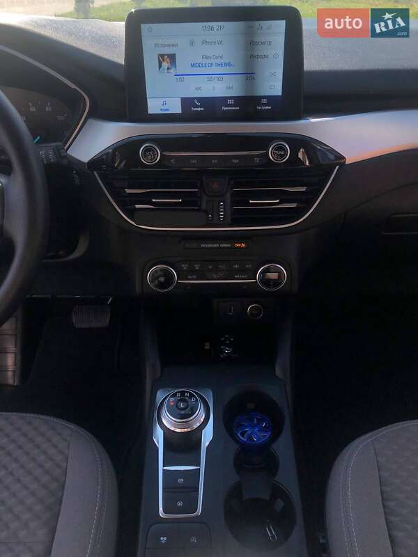 Внедорожник / Кроссовер Ford Escape 2020 в Стрые