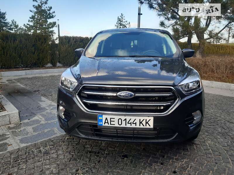 Внедорожник / Кроссовер Ford Escape 2017 в Днепре