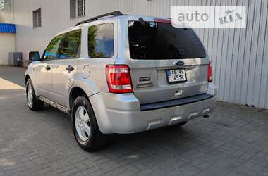 Внедорожник / Кроссовер Ford Escape 2010 в 