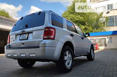Внедорожник / Кроссовер Ford Escape 2010 в 