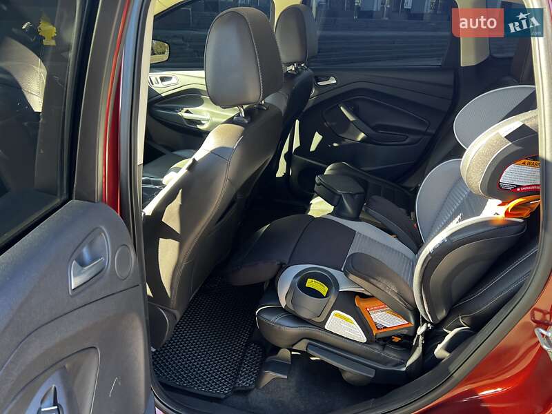 Внедорожник / Кроссовер Ford Escape 2013 в Ровно